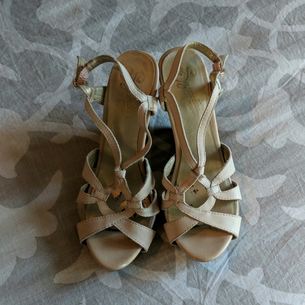 Summer wedges